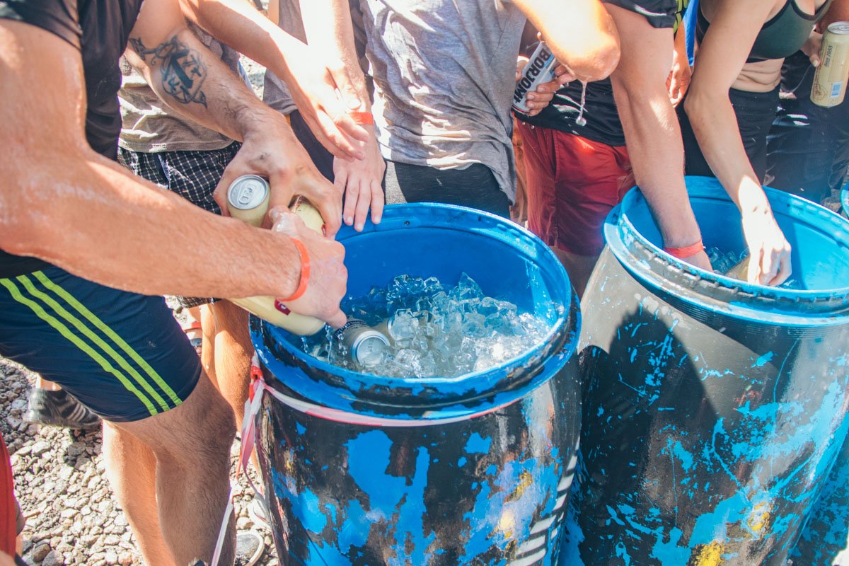 Также после финиша всех ждал приятный и холодный сюрприз от организаторов Также после финиша всех ждал приятный и холодный сюрприз от организаторов