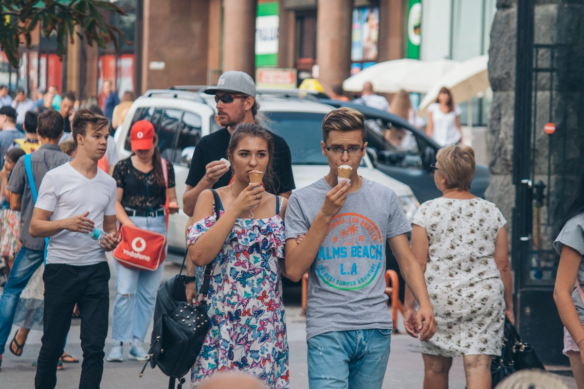 Вкусно? - Не распробовал Вкусно? - Не распробовал