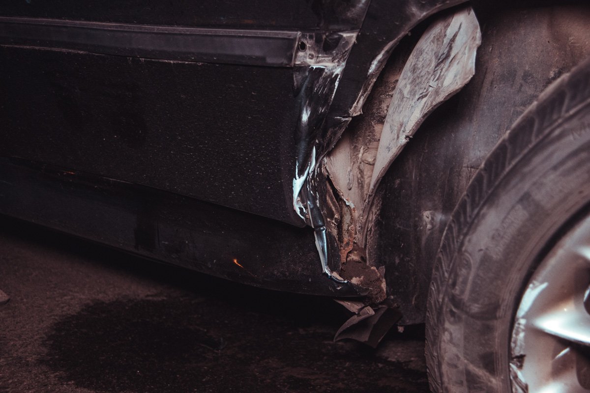 У BMW вырвало заднее колесо У BMW вырвало заднее колесо