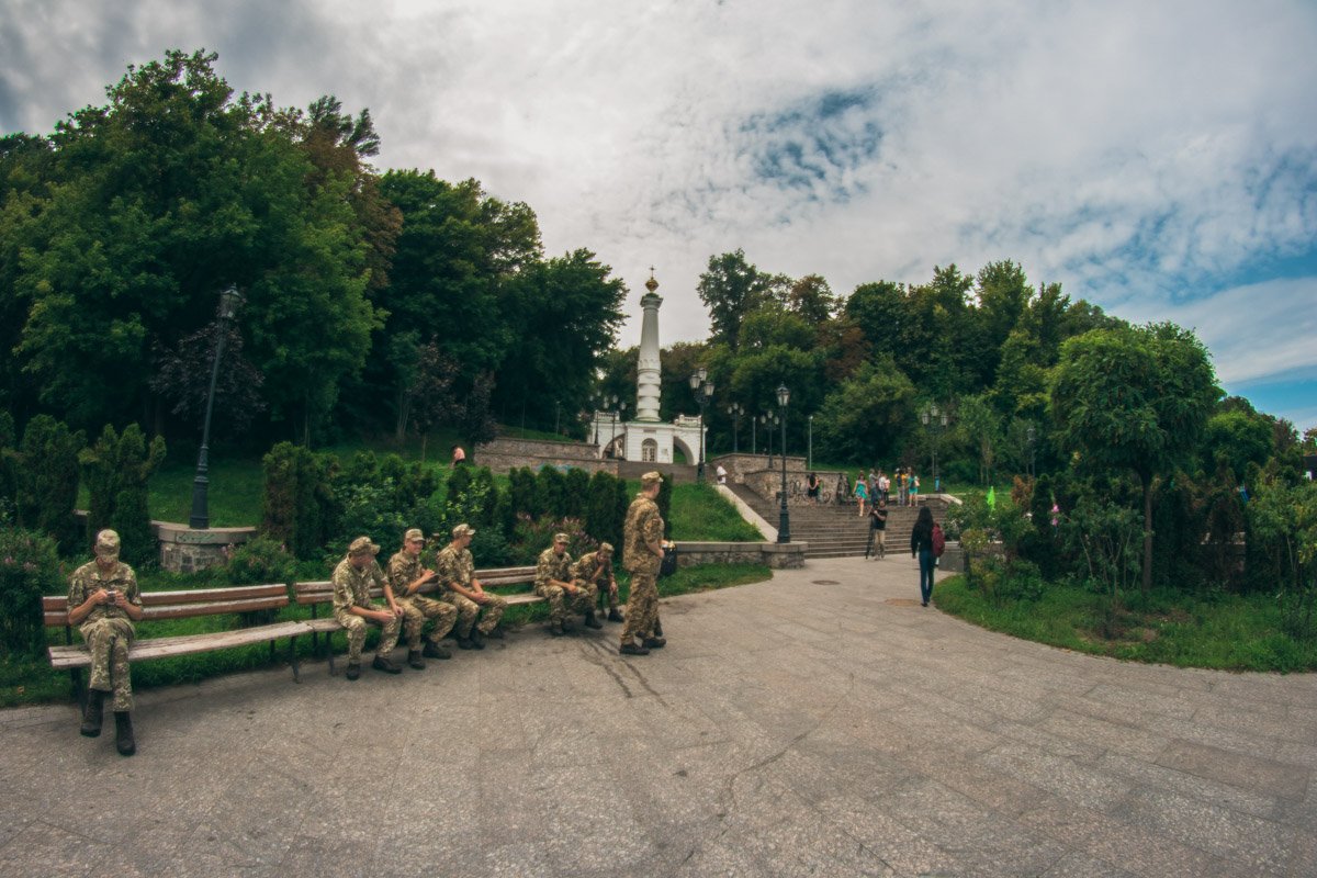 В воскресенье, 29 июля, у колонны Магдебургского права в Киеве состоялся религиозный флешмоб В воскресенье, 29 июля, у колонны Магдебургского права в Киеве состоялся религиозный флешмоб