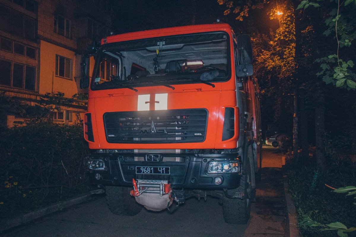 На месте работали два экипажа патрульной полиции, «скорая» и один пожарный расчет