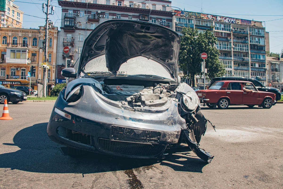 Водителю удалось погасить пламя еще до приезда пожарных