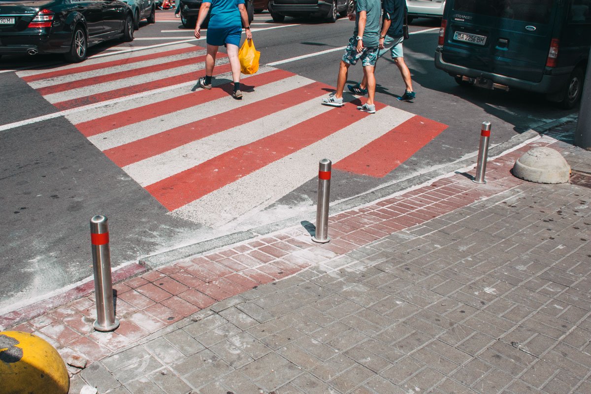 Работы ведутся на улицах Скоропадского, Бассейной, Васильковской и и Бессарабской площади