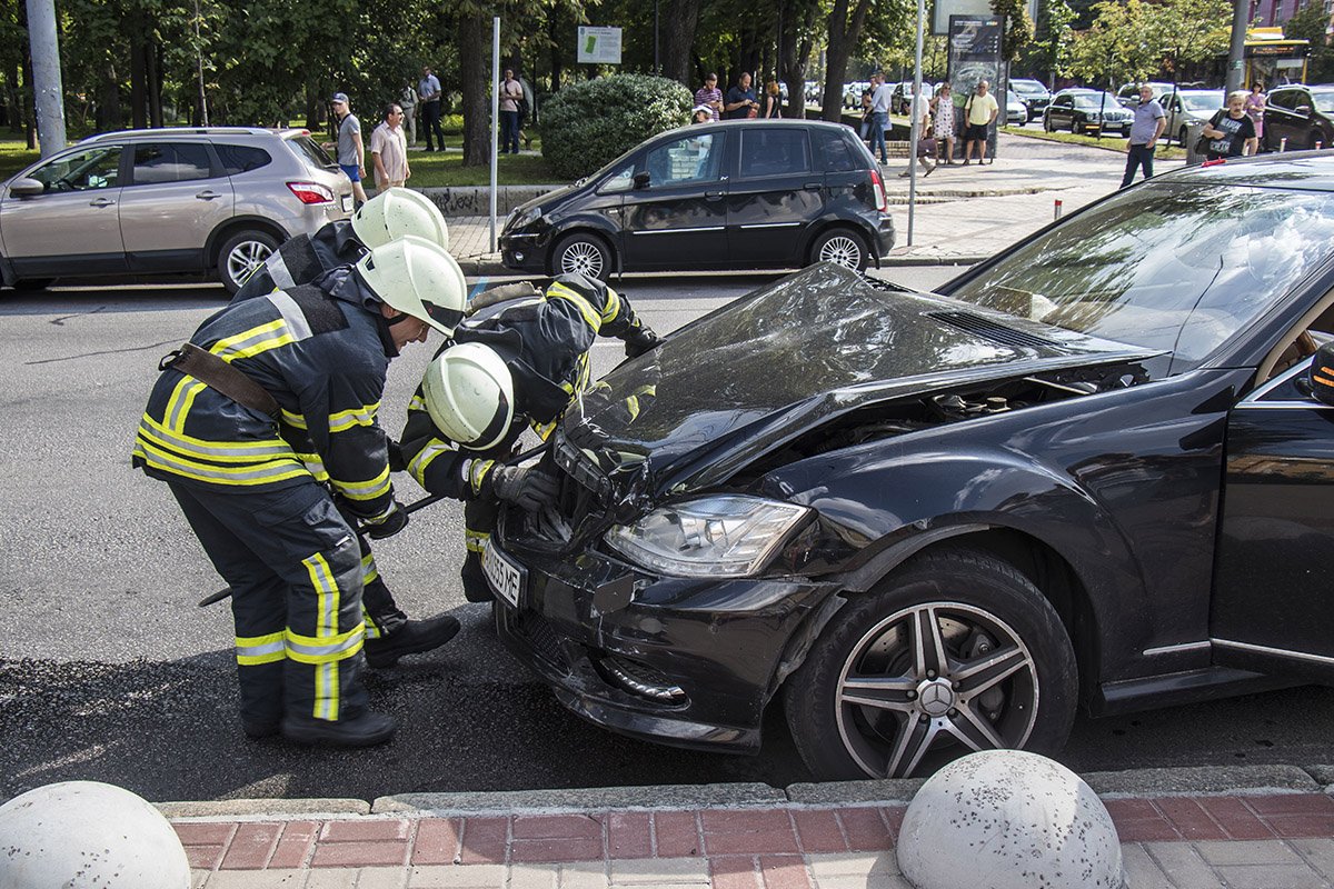 На перекрестке бульвара Шевченко и улицы Владимирской произошло тройное ДТП