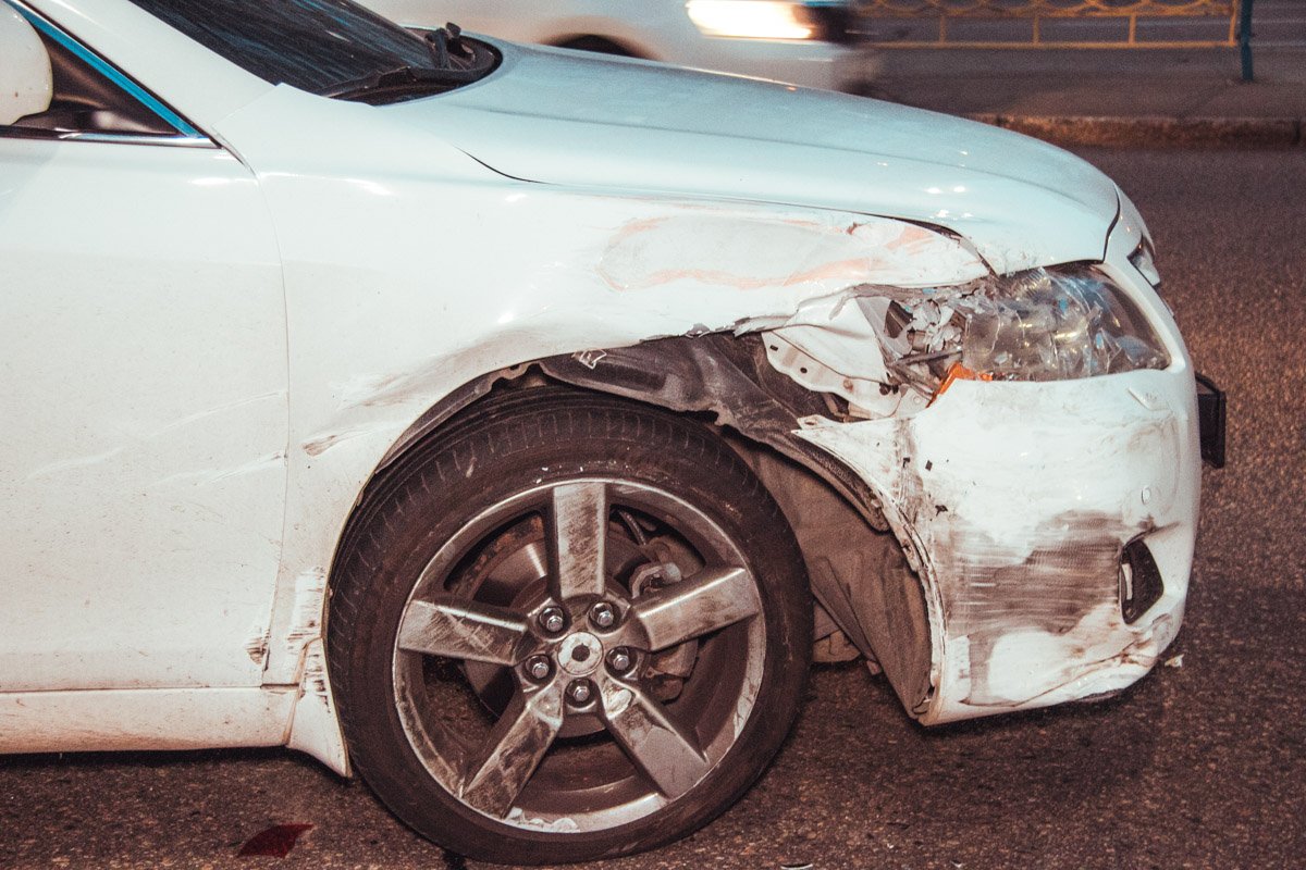 Столкнулись Toyota Camry и Peugeot 307