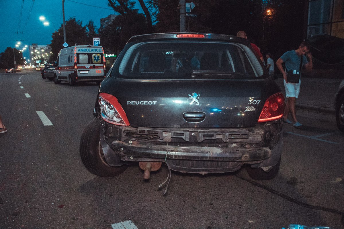 С места ДТП автомобиль уедет на эвакуаторе