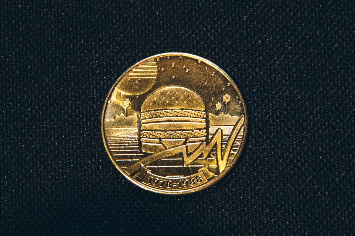 80-е на монетке напоминают о поп-арте и развитии массовой культуры