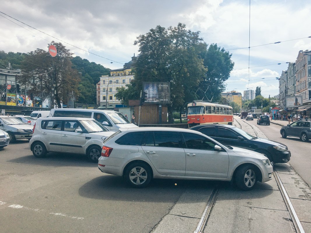 Прохожие обнаружили предмет, похожий на гранату