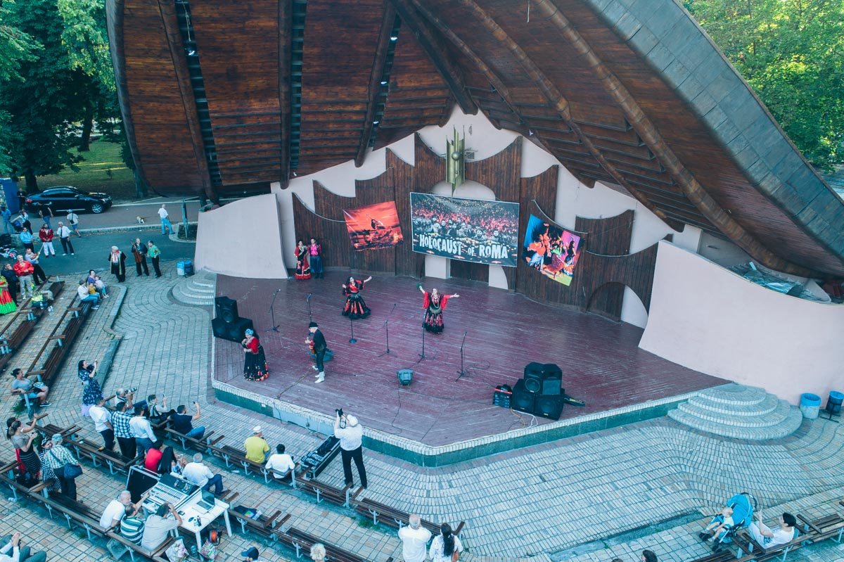 В четверг, 2 августа, в Киеве поют цыганские романсы В четверг, 2 августа, в Киеве поют цыганские романсы