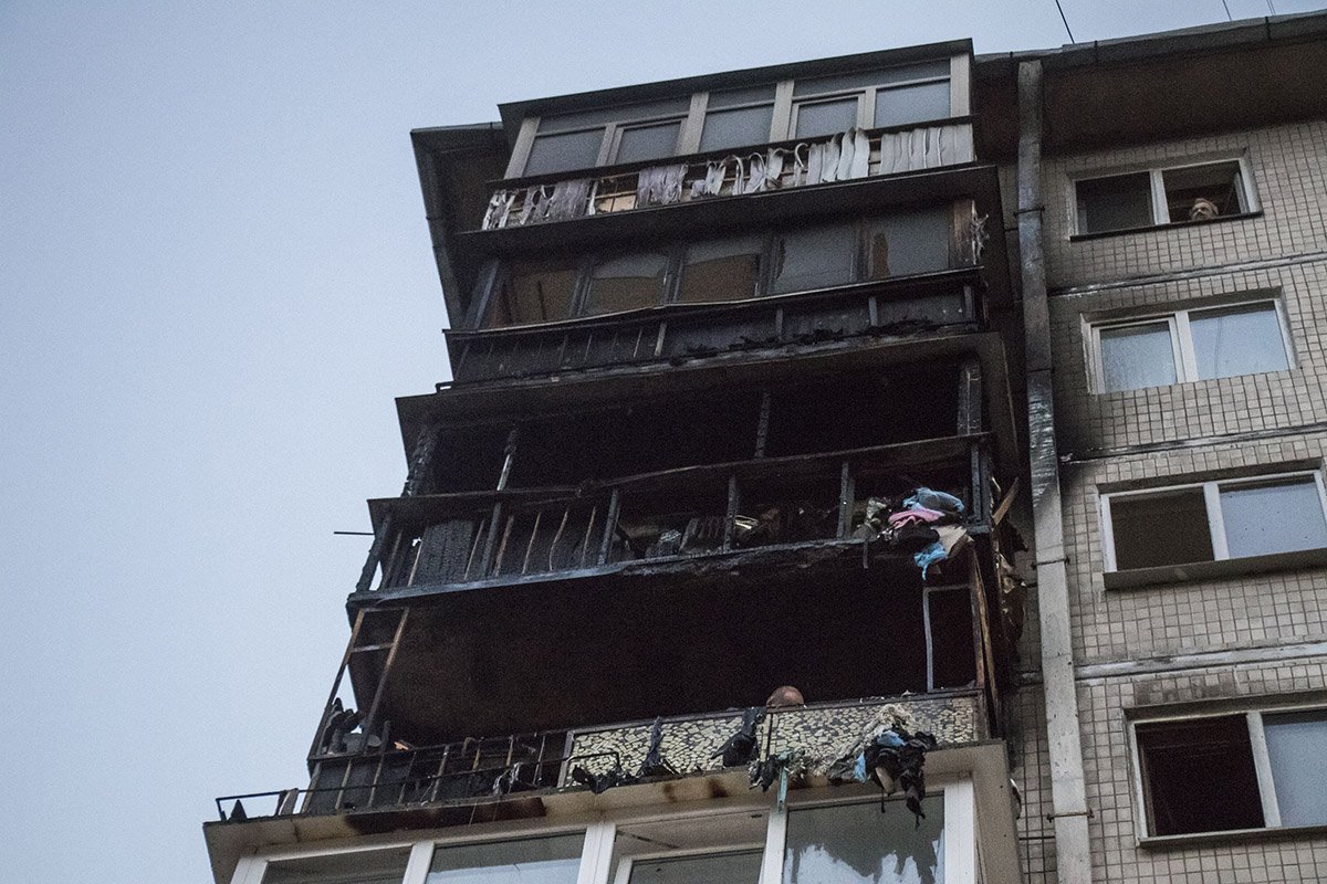 Возгорание возникло в квартире на 6 этаже. Она сгорела полностью