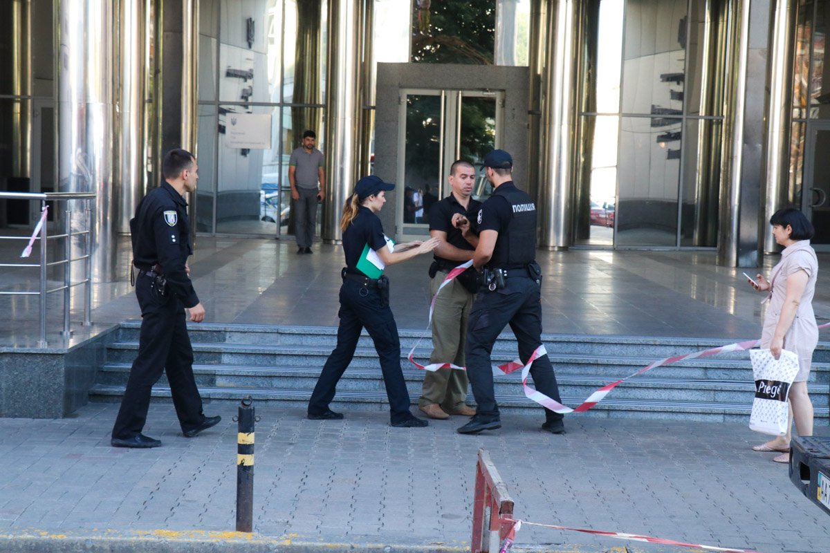 Охранник решил, что эвакуация не нужна Охранник решил, что эвакуация не нужна