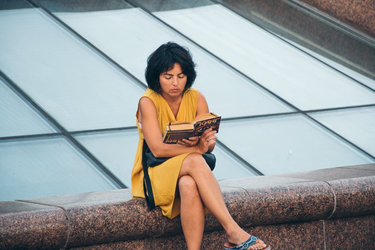 Любимая книга, свежий воздух и никакой суеты - идеальный план на вечер Любимая книга, свежий воздух и никакой суеты - идеальный план на вечер