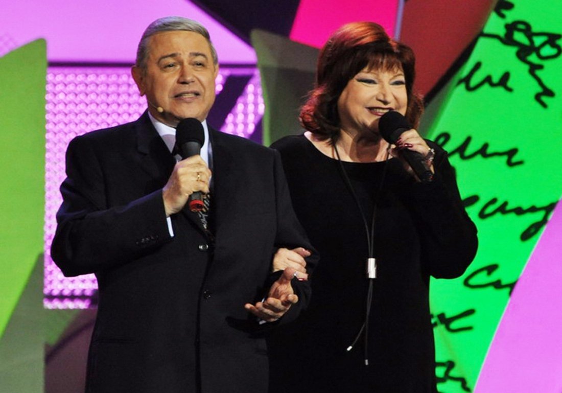 В пятницу, 3 августа, СМИ сообщили о скором разводе юмористов Евгения Петросяна и Елены Степаненко В пятницу, 3 августа, СМИ сообщили о скором разводе юмористов Евгения Петросяна и Елены Степаненко