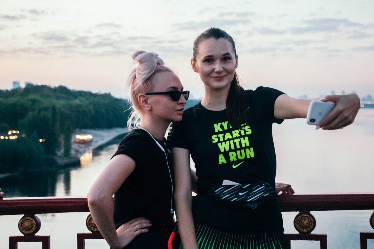 Девчонки начали свое утро с бега и довольны