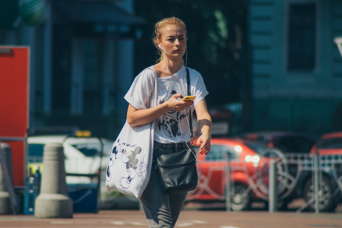 Когда в наушниках любимый трек и ты такой like a boss