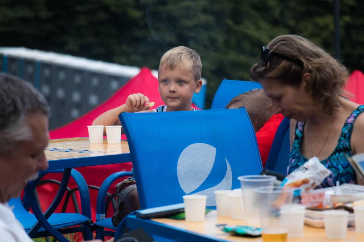 Пиво нельзя, а вот сухарики можно