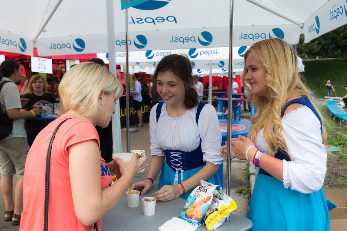 А сухарики раздавали бесплатно