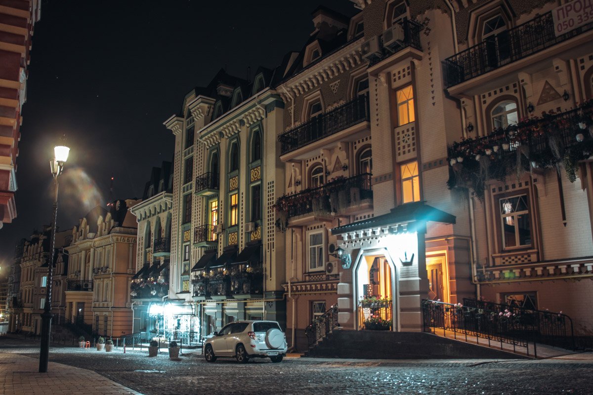 Романтика пустынных улиц бесценна 