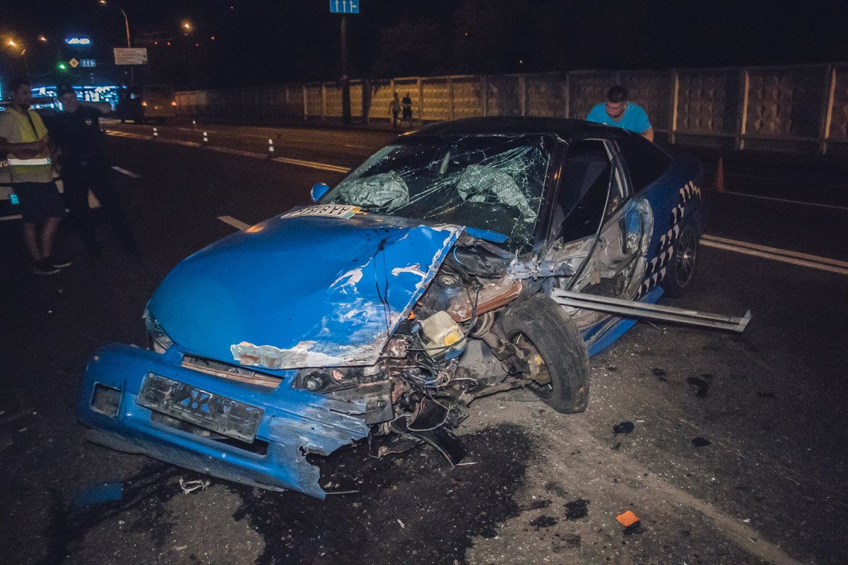 Opel вылетел на полосу встречного движения и врезалась в Focus Opel вылетел на полосу встречного движения и врезалась в Focus