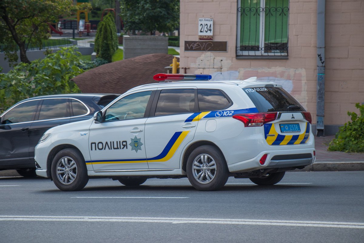 На месте работает патрульная полиция На месте работает патрульная полиция