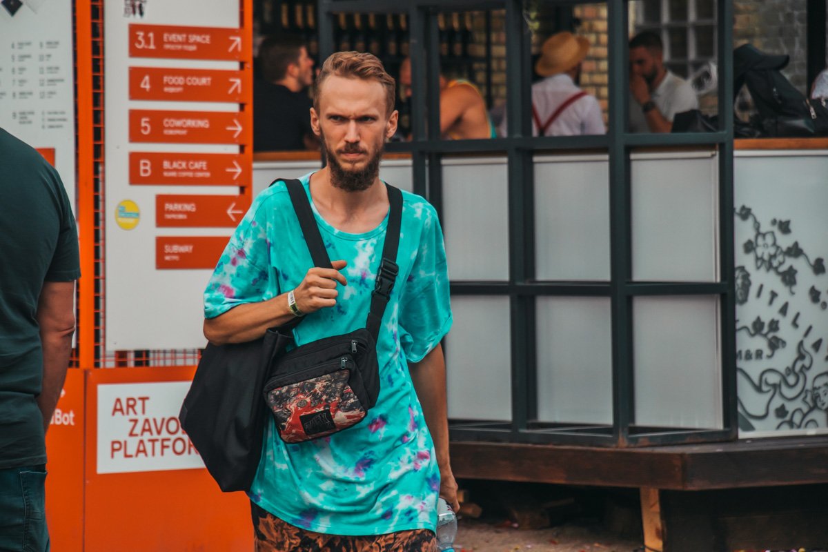 Суровые мужчины тоже посещают фестивали 