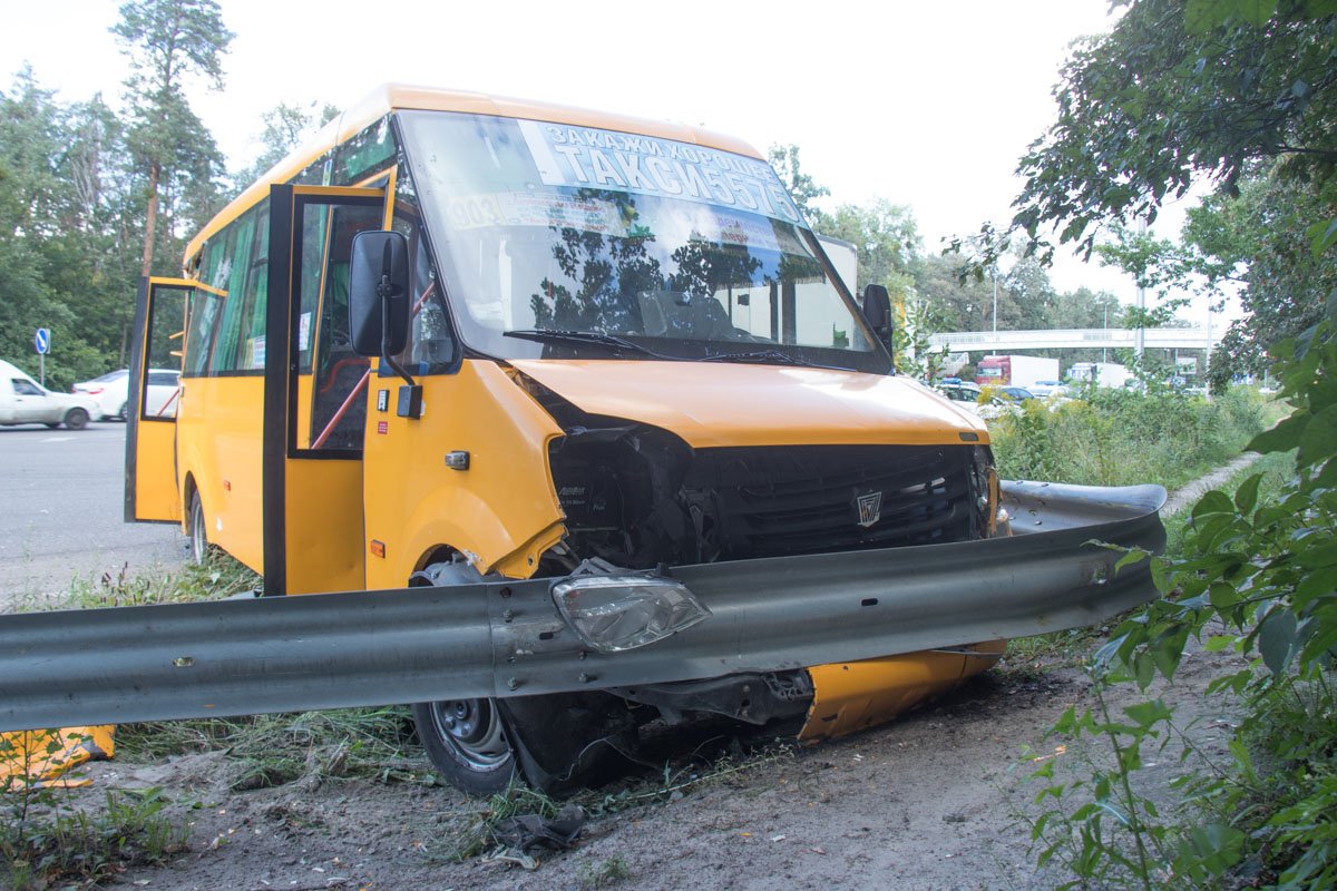 В маршрутке находились пассажиры