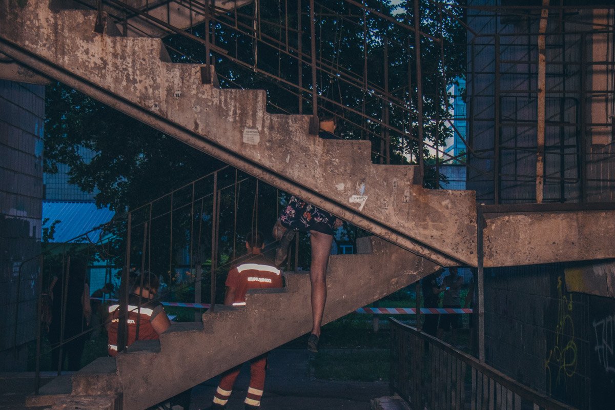 На улице Генерала Наумова, 19 обнаружили труп женщины