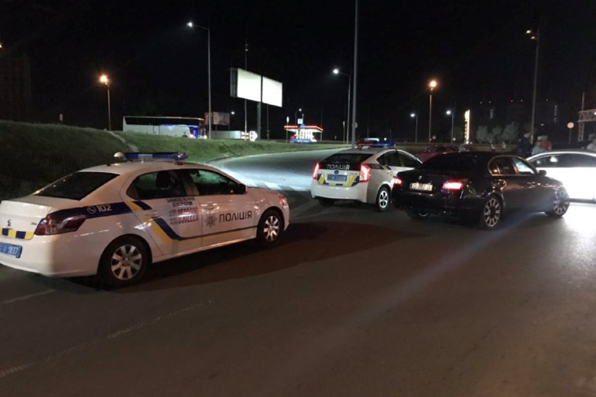 Патрульные прибыли на место аварии в течении одной минуты