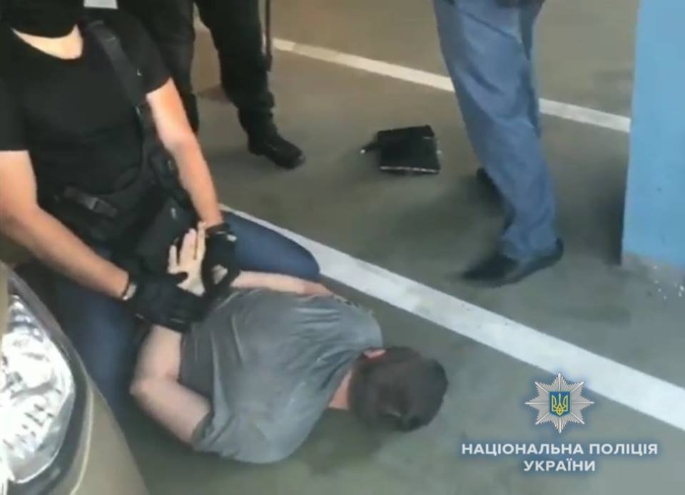 В Киеве задержали мужчину, который продавал девушек турецким сутенерам