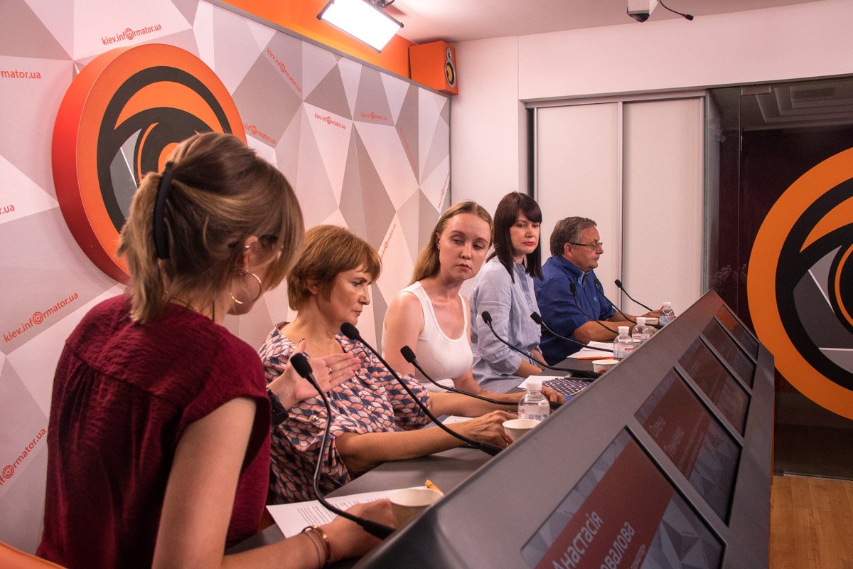 Из городского бюджета выделили деньги на облагораживание двора интерната и создание спортивного зала Из городского бюджета выделили деньги на облагораживание двора интерната и создание спортивного зала