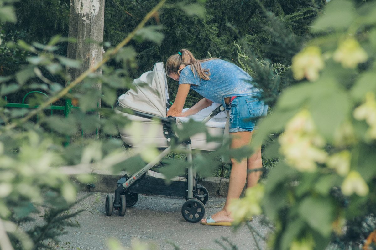 Для прогулки с малышом ботсад - самое место!