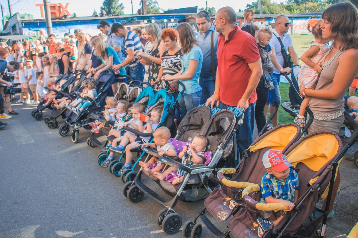 Счастливые родители теперь рекордсмены!