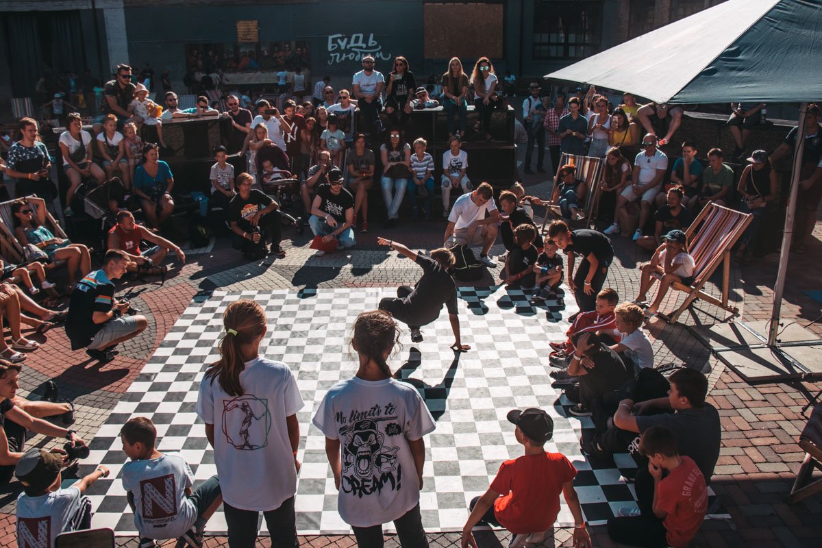 танцевальный батл заказывали?