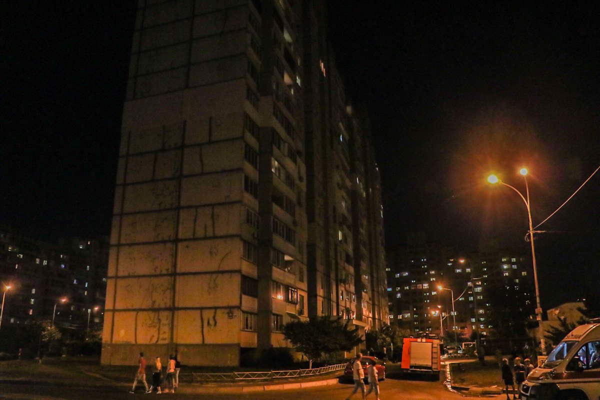 Горела квартира на 12 этаже жилого дома Горела квартира на 12 этаже жилого дома