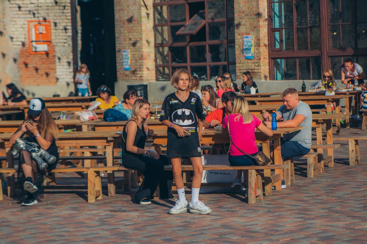 Организаторы приглашали гостей с благотворительной целью — собрать 215 000 гривен на ремонт роддома в городе Черновцы Организаторы приглашали гостей с благотворительной целью — собрать 215 000 гривен на ремонт роддома в городе Черновцы