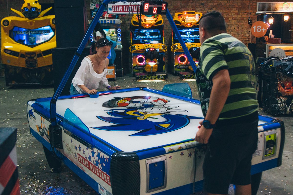 Кроме этого, все могли поиграть в игры на автоматах Кроме этого, все могли поиграть в игры на автоматах