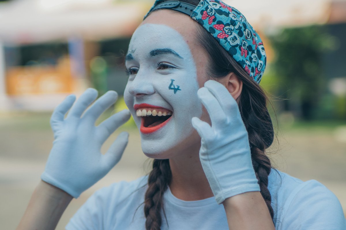 Кто может быть веселее мимов?