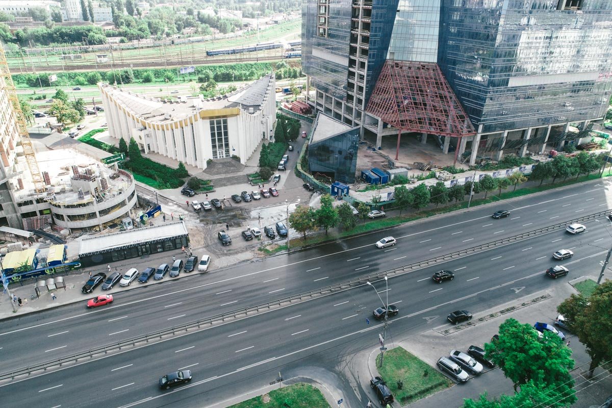 Прорыв водопровода у Центрального ЗАГСа с высоты птичьего полета Прорыв водопровода у Центрального ЗАГСа с высоты птичьего полета