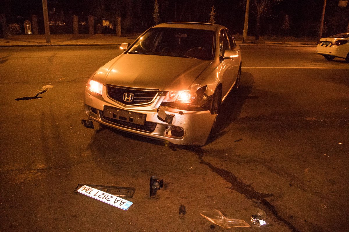 Водитель иномарки говорит, что мотоцикл просто не заметил 