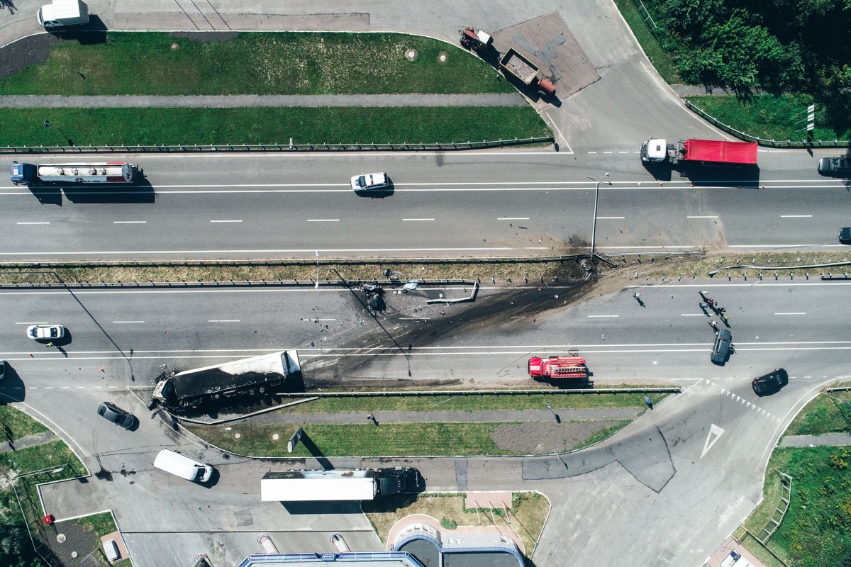 Фура перевернулась 