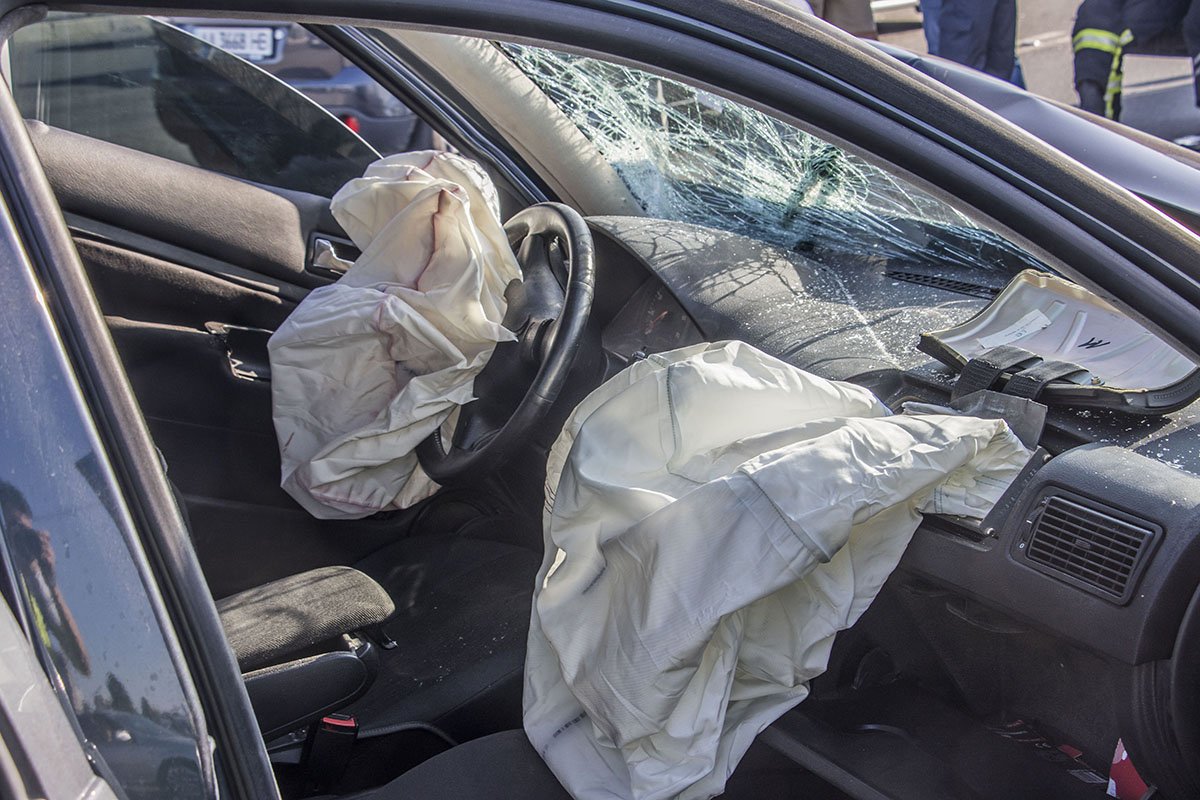 В авто сработала подушка безопасности В авто сработала подушка безопасности