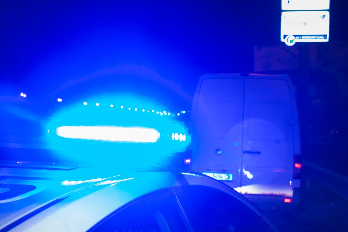 В результате аварии у обоих молодых людей закрытая черепно-мозговая травма и травмы грудой клетки В результате аварии у обоих молодых людей закрытая черепно-мозговая травма и травмы грудой клетки