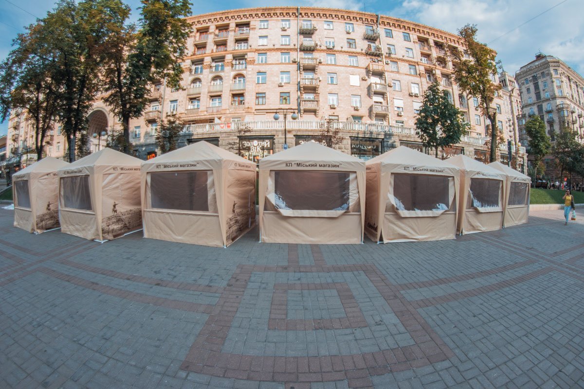 Торговые точки установили в преддверии общегородской школьной ярмарки