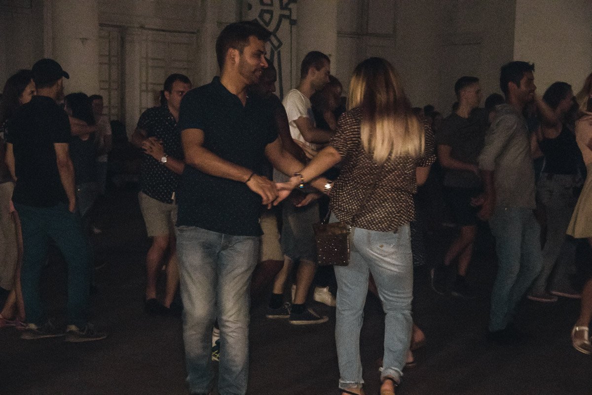 Массовые танцы проходили на Почтовой площади Массовые танцы проходили на Почтовой площади