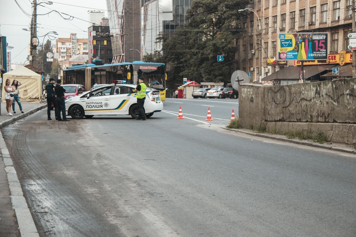 В Киеве таки закрыли на ремонт Шулявский мост