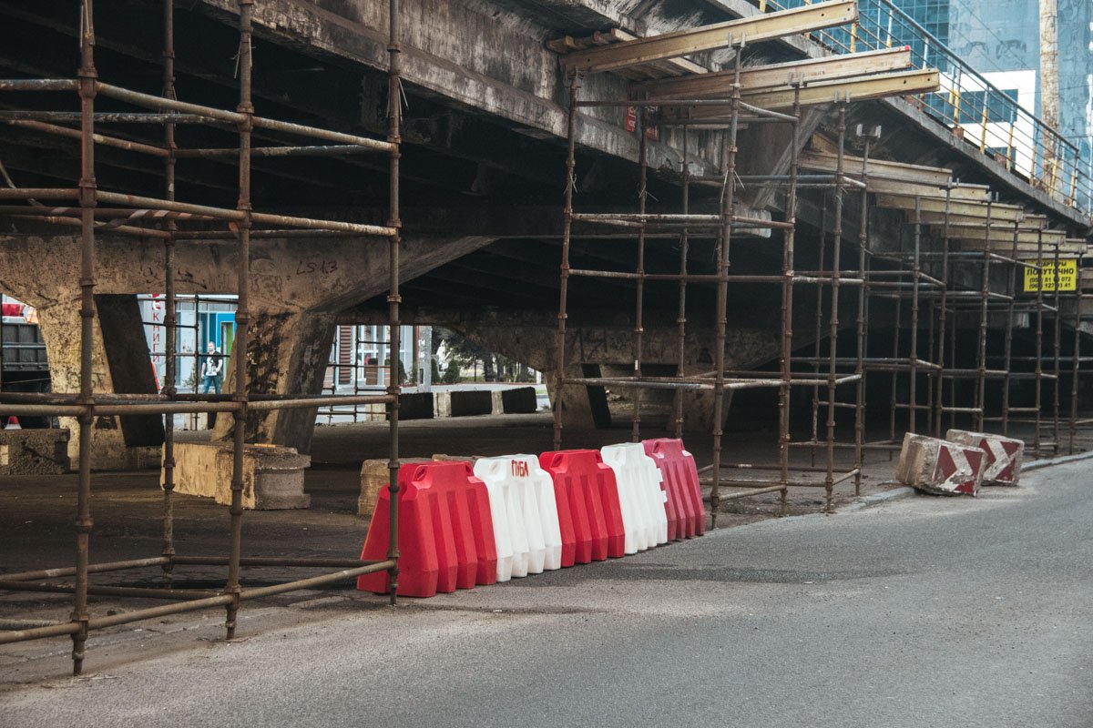 Мост должны были начать ремонтировать еще 1 мая