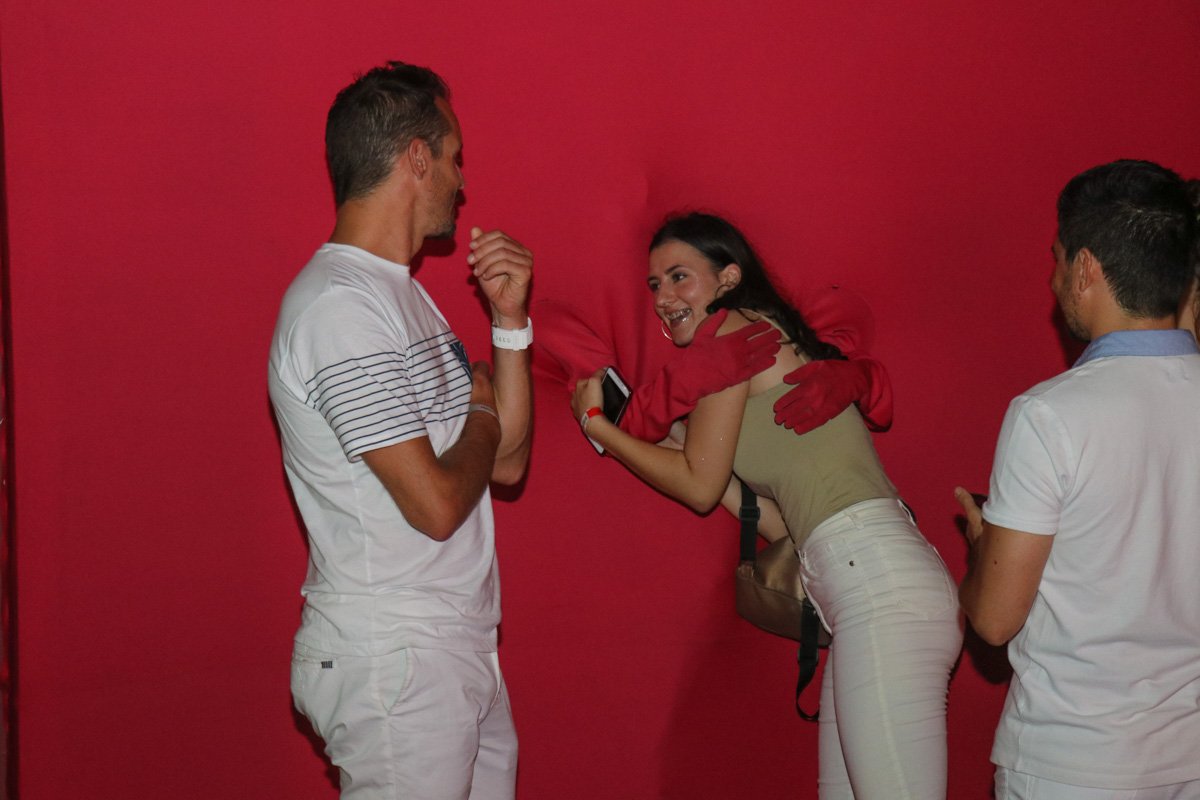 Обнимашек много не бывает