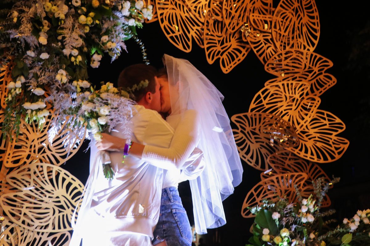 Счастливые молодожены! Счастливые молодожены!