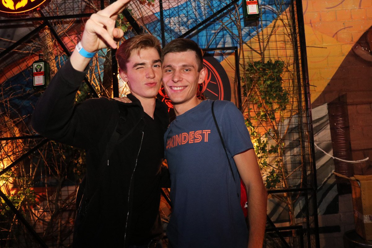 Ваши улыбки делают наш день! Ваши улыбки делают наш день!