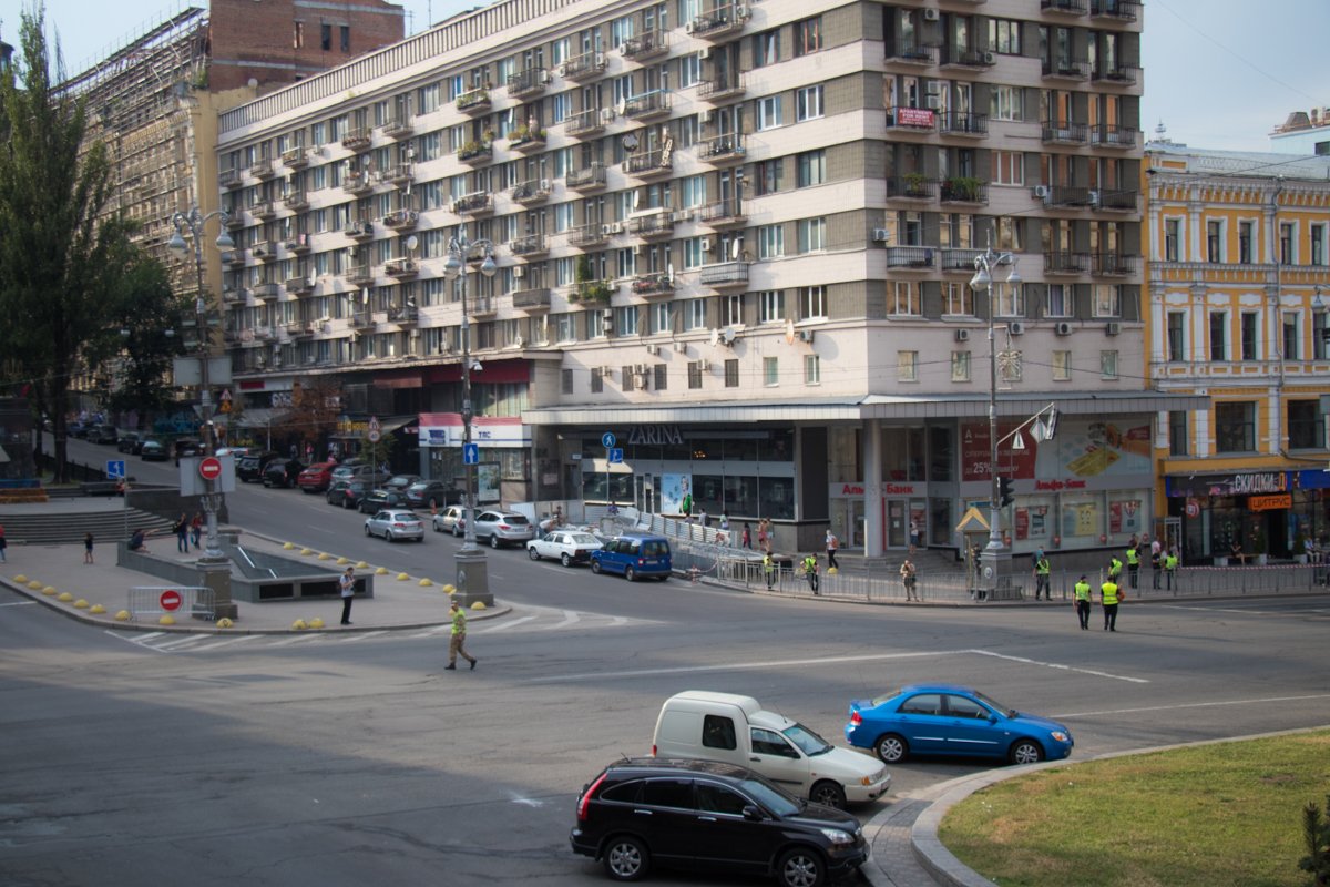 Автомобилистам лучше объезжать центр столицы